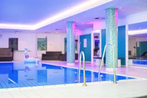 Holiday Inn Lübeck by IHG - Piscina