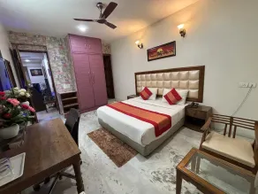 FabHotel The Lalit Vibes - Nr DLF Phase 2 & MG Road Metro - Habitación