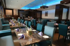 Four Points by Sheraton Vadodara - Restaurant
