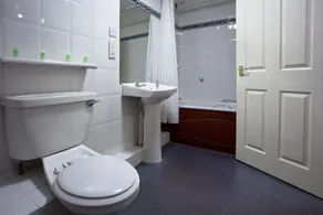 North Stafford Hotel - Bathroom