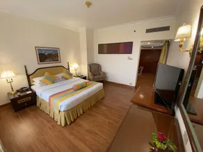 The Everest Hotel - Room