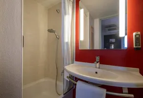 B&B HOTEL La Rochelle Angoulins - Salle de bain