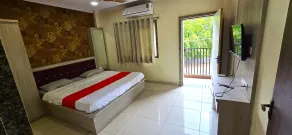 Majestic Hotel and Restro - Habitación