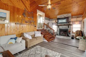 Oceanfront Milford Home w/ View & Boat Access - Interiør