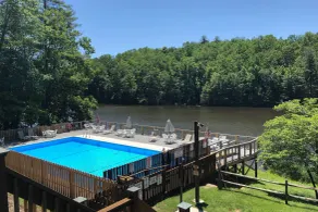Days Mountain Retreat w/ Pool Access & Ping-pong! - Interiør