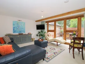 Sylva Cottage - Living area