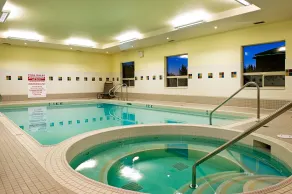 Holiday Inn & Suites Lloydminster by IHG - Piscine