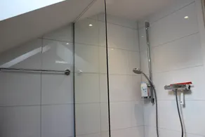 Kernsanierte Wohnung Nähe Bahnhof Und Zentrum - Badezimmer