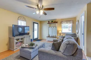 12 Mi to Eureka Springs: Charming Studio Retreat - Interiør