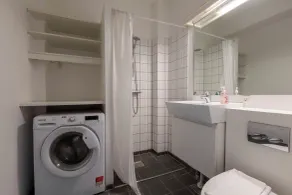 Hotel-B - Bathroom