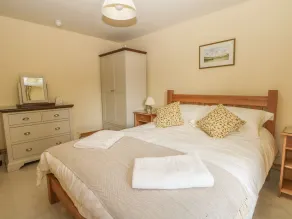 Lacewood - Interior