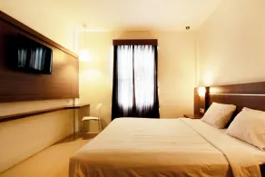 Alzara Hotel Syariah - Værelse