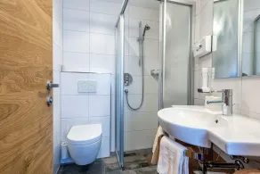 Hotel Garni Siegmundshof - inclusive Joker Card im Sommer - Bathroom