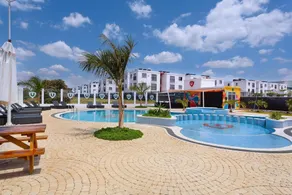 Sunset Escape Apartment Modern Spacious Two Bedroom in Tatu City - Pool