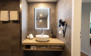 DORMERO Hotel Freiburg - Salle de bain
