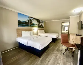Days Inn by Wyndham Slidell - Chambre