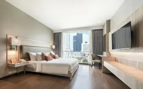 Adelphi Suites Bangkok - Ausblick vom Zimmer