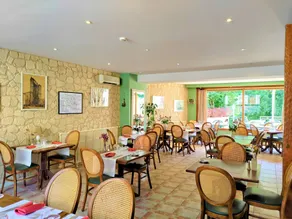 Les Ambassadeurs hôtel 3 Etoiles nouvelles chambres 2026 logis hôtel - Restaurant