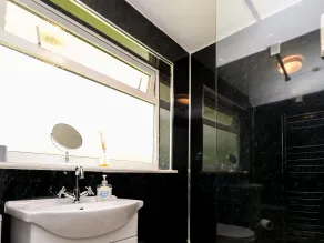 17 River Banks - Baño