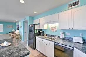 Beachfront Cedar Key Condo w/ Pool, Spa & Views! - Interiør