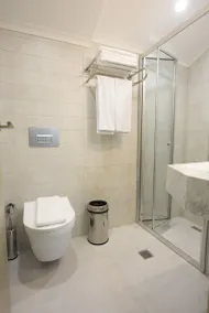 Florina Hotel - Bad