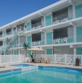 Island Breeze Motel - Image 1