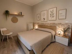 Cozy Apartment Overlooking the Main Square - Værelse