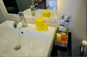 HQH Sea View Apartment - Bathroom