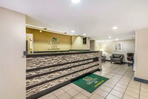 Quality Inn Savannah I-95 - Lobby