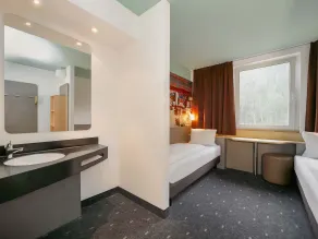 B&B Hotel Berlin-Dreilinden - Room