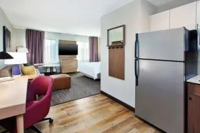 Staybridge Suites Omaha 80th and Dodge by IHG - Chambre