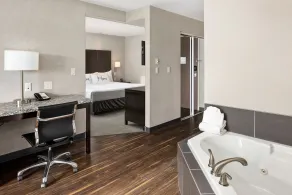 Home Inn & Suites - Swift Current - Chambre