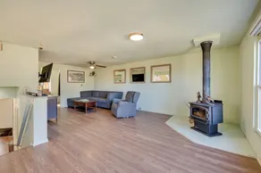 17 Mi to Town: Peaceful Pet-friendly Golden Cabin! - Interiør