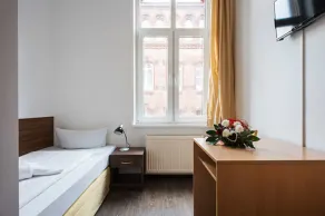 Queens Park Hotel - Room