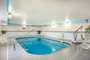 Econo Lodge Princeton - Piscina
