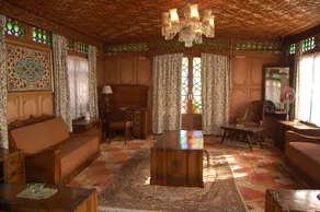 Alexandra Houseboats - Hall
