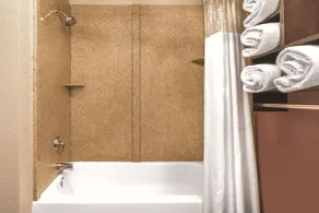 La Quinta by Wyndham Rome - Chambre