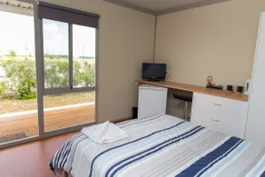 Merinda Village Hotel - Country Pub Stay - Just off Bruce Highway - Room