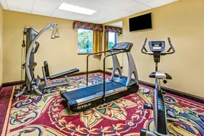Days Inn & Suites by Wyndham Jeffersonville IN - Salle de remise en forme