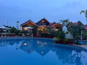 YKC FARMS AND VILLA - Pool