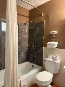 Hico Hills Inn - Badezimmer