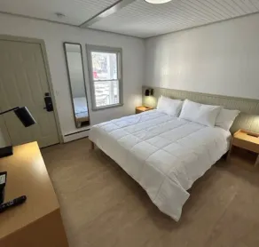 The Colonial Inn & Creamery - Chambre
