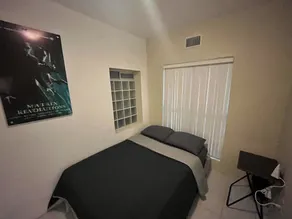 CASA HOLLYWOOD - Rom