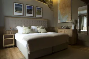 The Queen's Head Hotel - Room