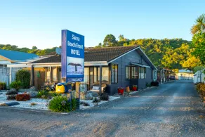 Sierra Beachfront Motel - Reception