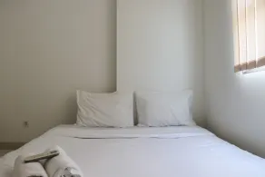 Cozy 2BR Apartment Mekarwangi Square Cibaduyut By Travelio - Værelse