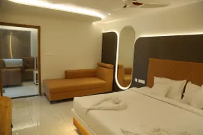 Sri Rama Grand - Chambre