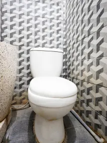 OYO 91827 Tutus Homestay Syariah - Baño