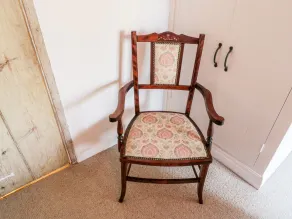 Crooked Cottage - Room