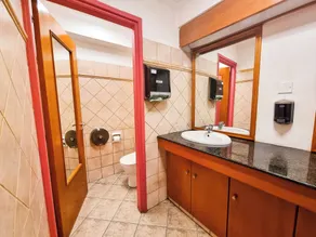 Unique City Hostel 100 meters from Beach - Badezimmer